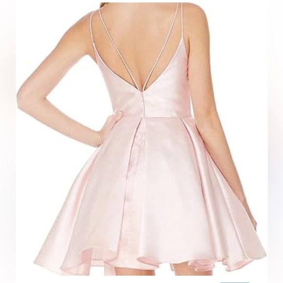 Alyce Paris - 3764 V Neckline Mikado Fit and Flare Cocktail Dress Size 6 - Picture 3 of 8